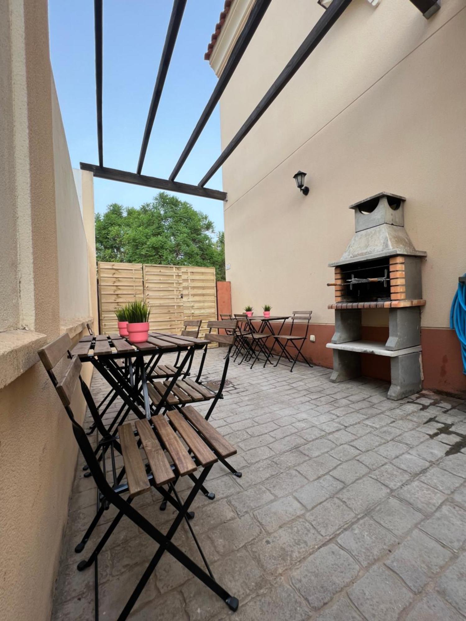 Apartamentos Sevilla Deluxe Rosales Los Rosales  Luaran gambar